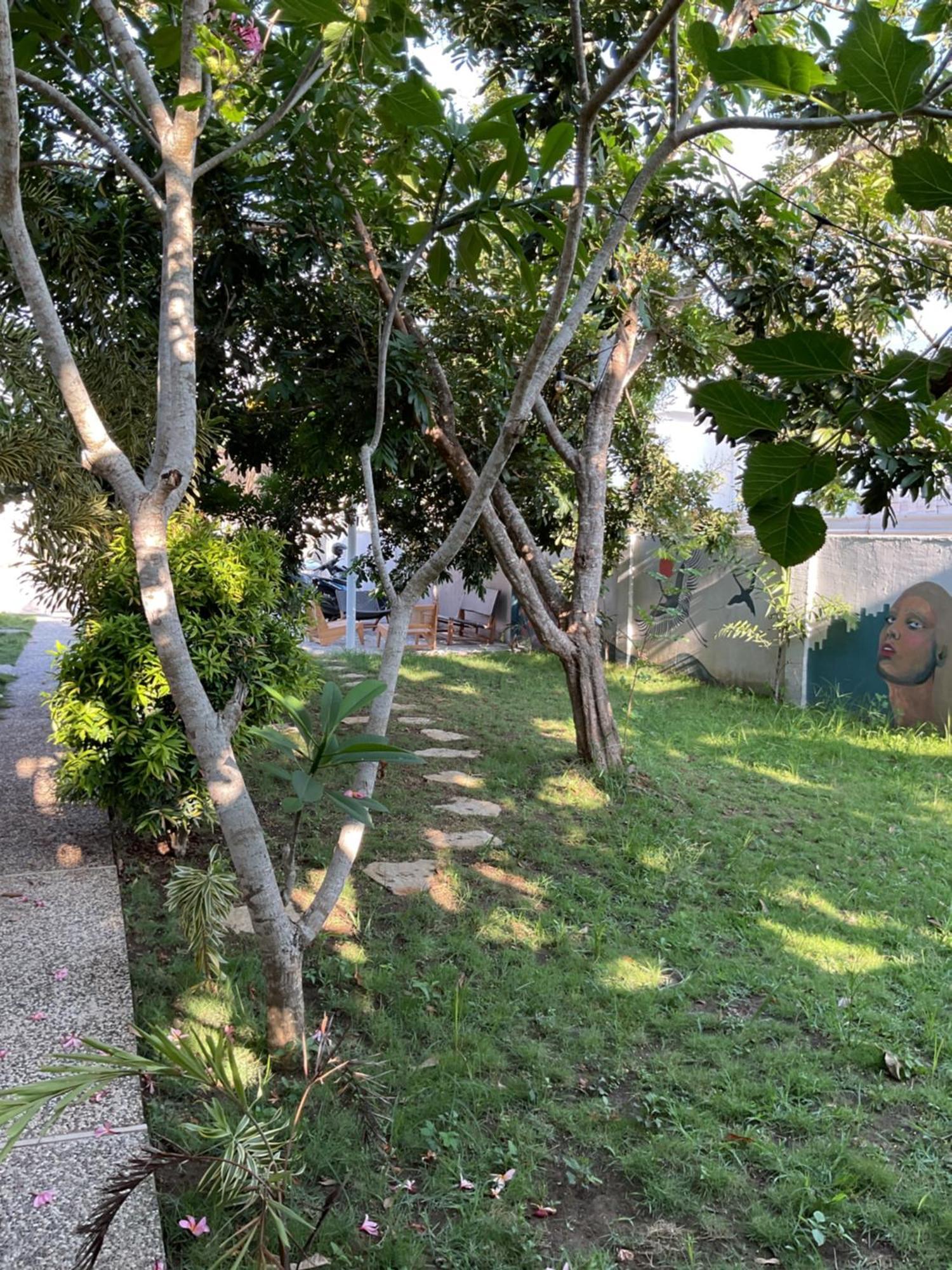Tiga Spies Hostel Kuta  Exterior photo